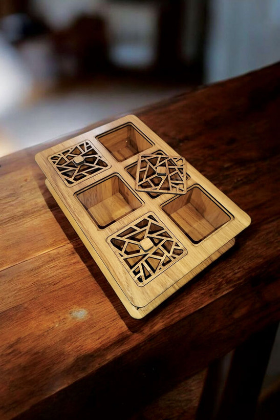 جعبه پذیرایی تبلیغاتی شش خانه هلیاگیفت مدل نوژان