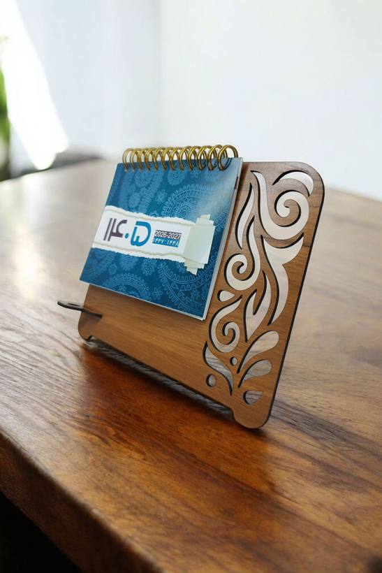 تقویم رومیزی 1405 هلیاگیفت مدل ماهان